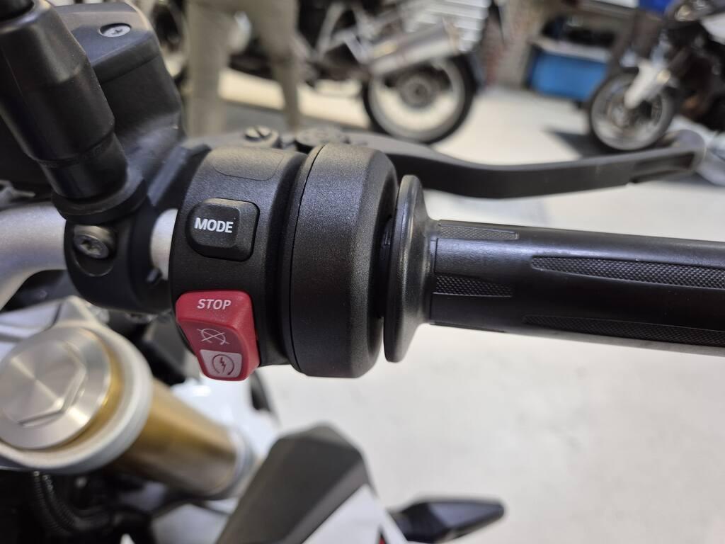 usatostore.bmw-motorrad.it Store BMW Motorrad F 900 R BMW F 900 R MY20